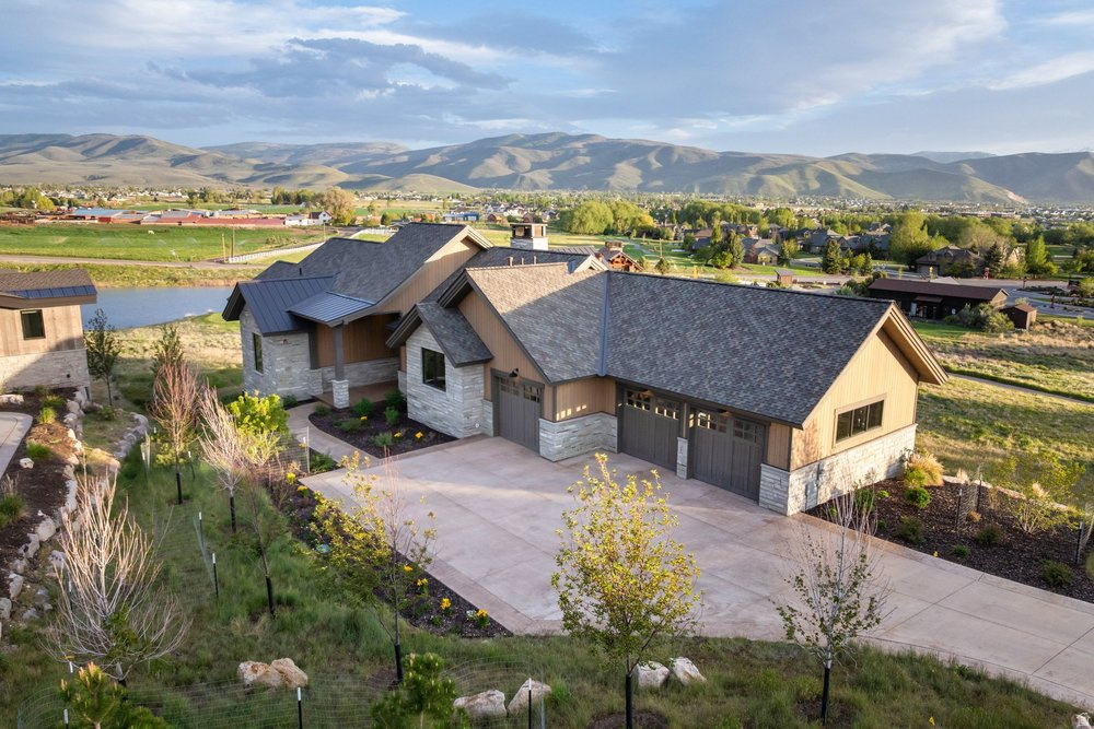 RED LEDGES - Residential