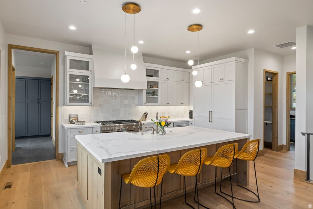 RED LEDGES - Residential