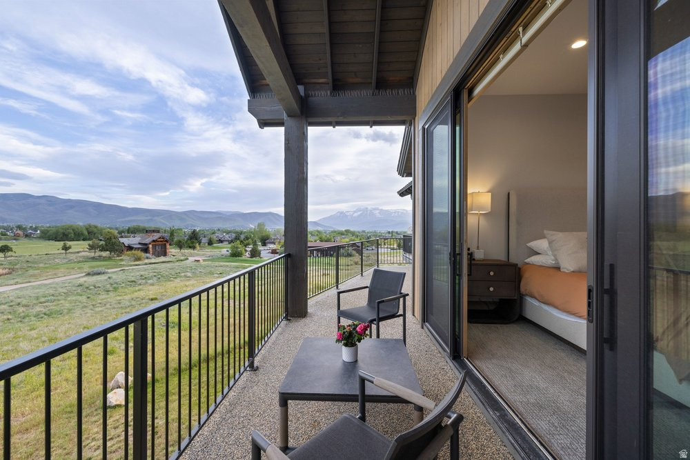 RED LEDGES - Residential