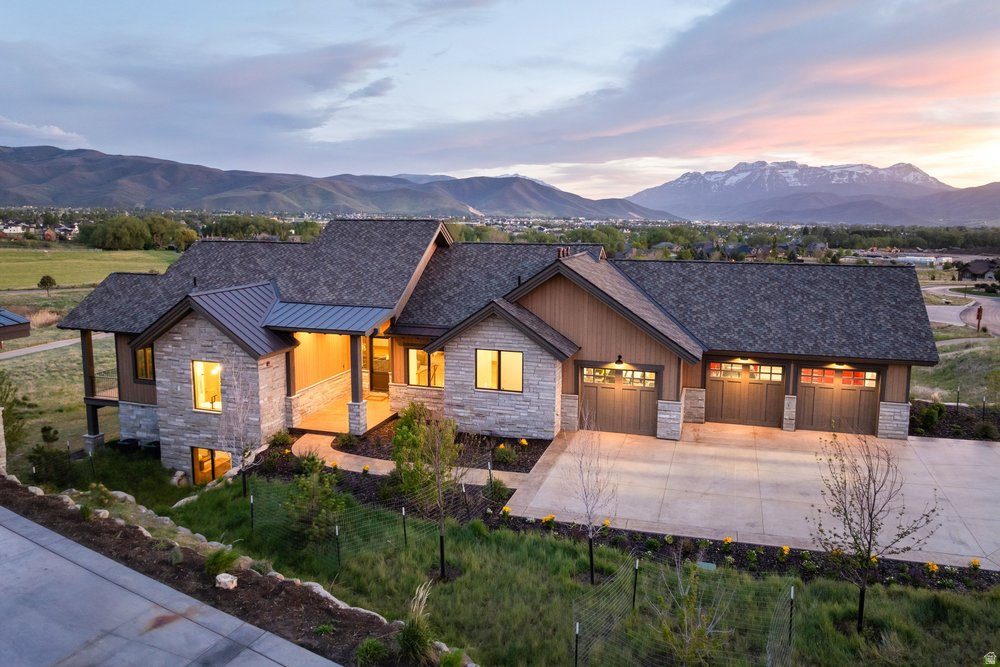 RED LEDGES - Residential