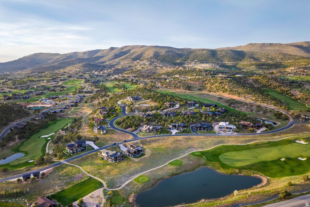 RED LEDGES - Residential
