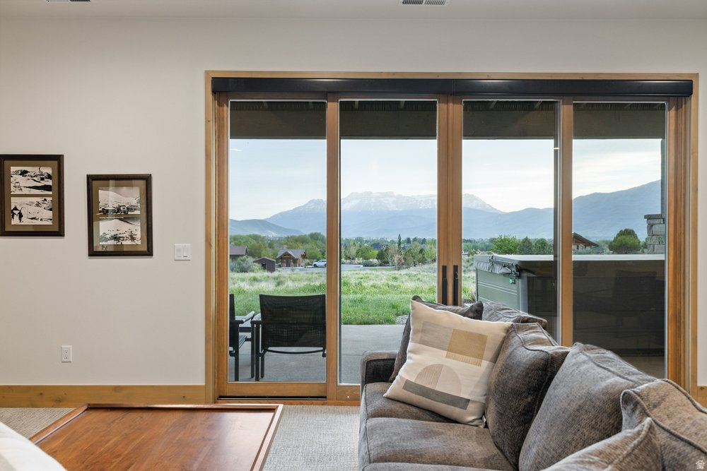 RED LEDGES - Residential