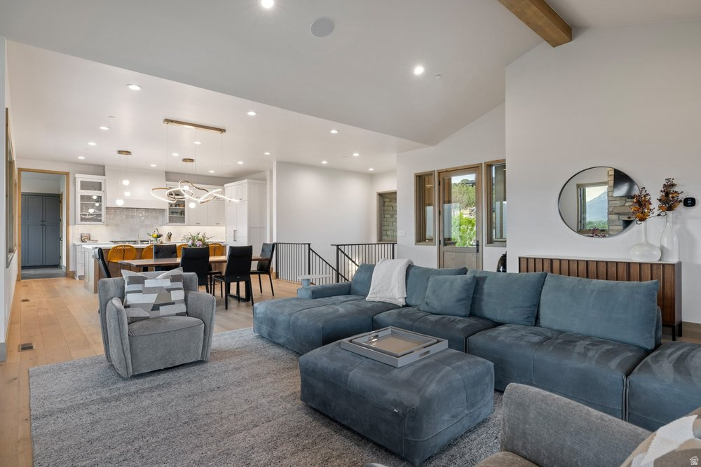 RED LEDGES - Residential