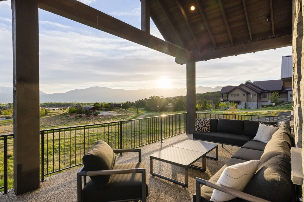 RED LEDGES - Residential