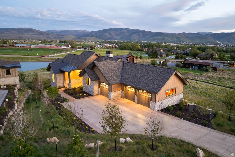 RED LEDGES - Residential