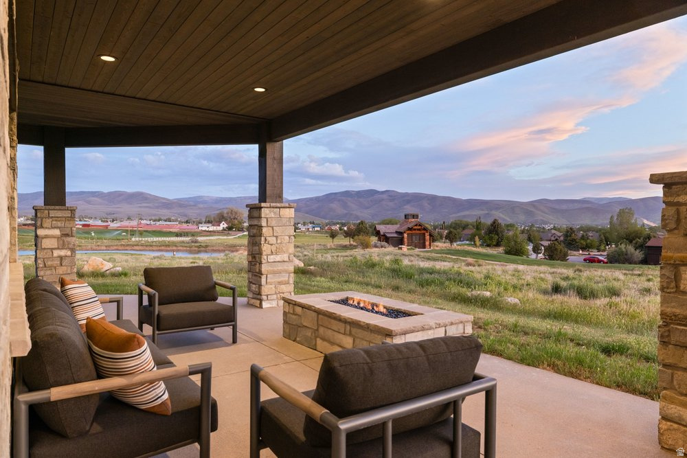 RED LEDGES - Residential