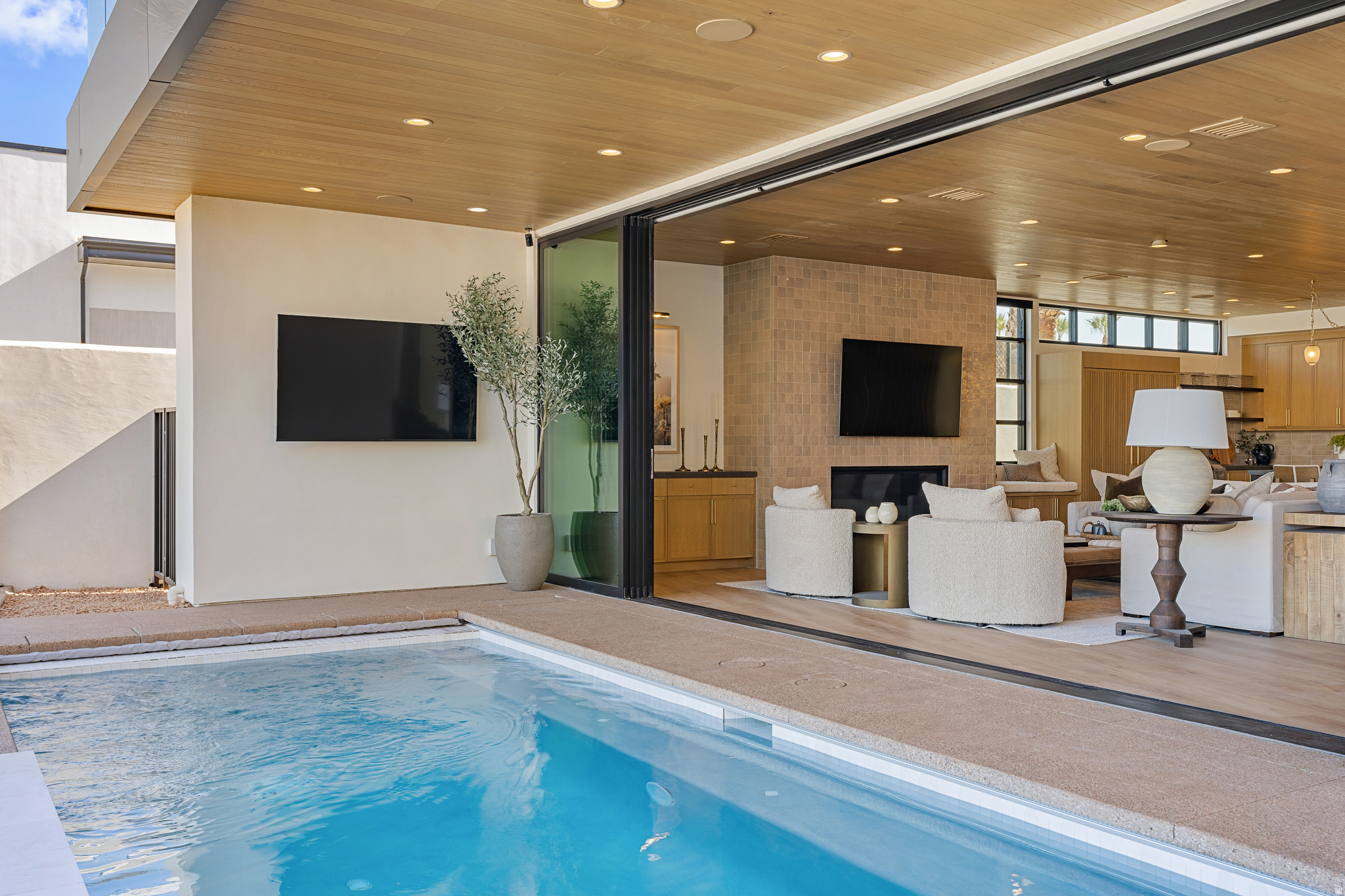 WATERS EDGE AT DESERT COLOR SHORES - Residential