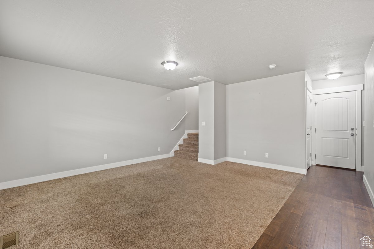 COLONIAL PARK - Residential