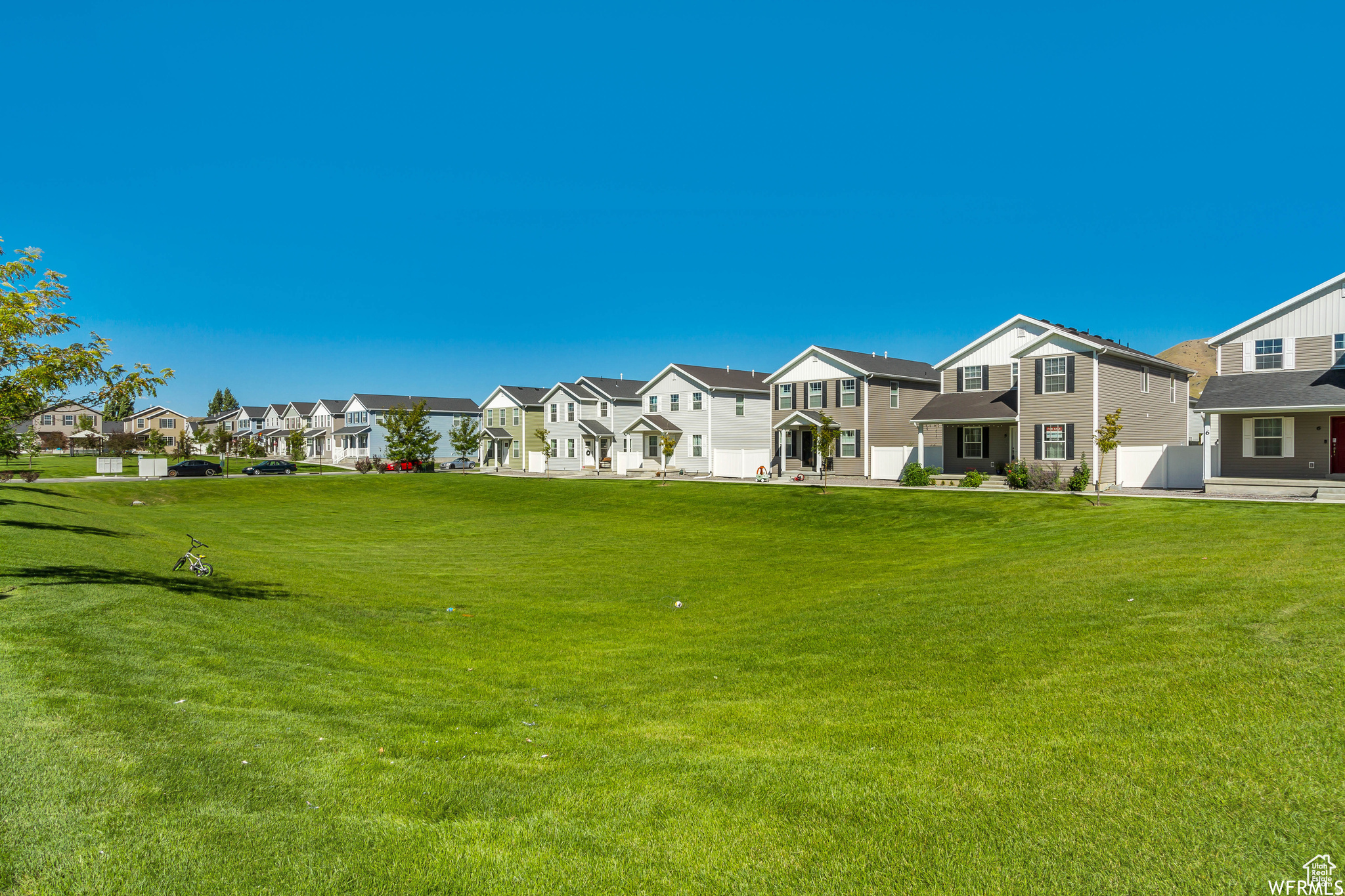 COLONIAL PARK - Residential