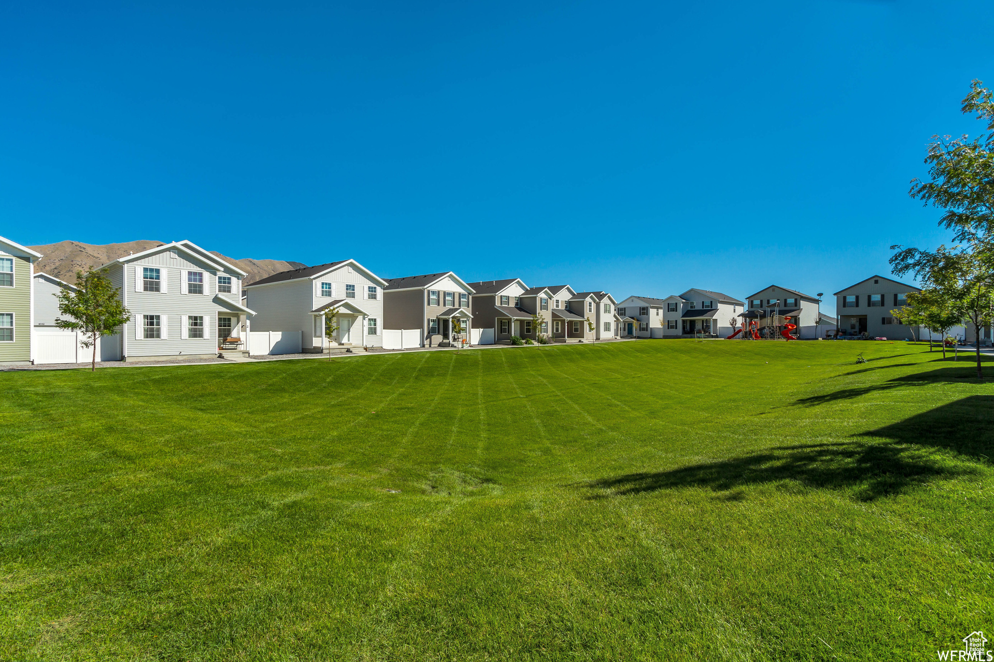 COLONIAL PARK - Residential