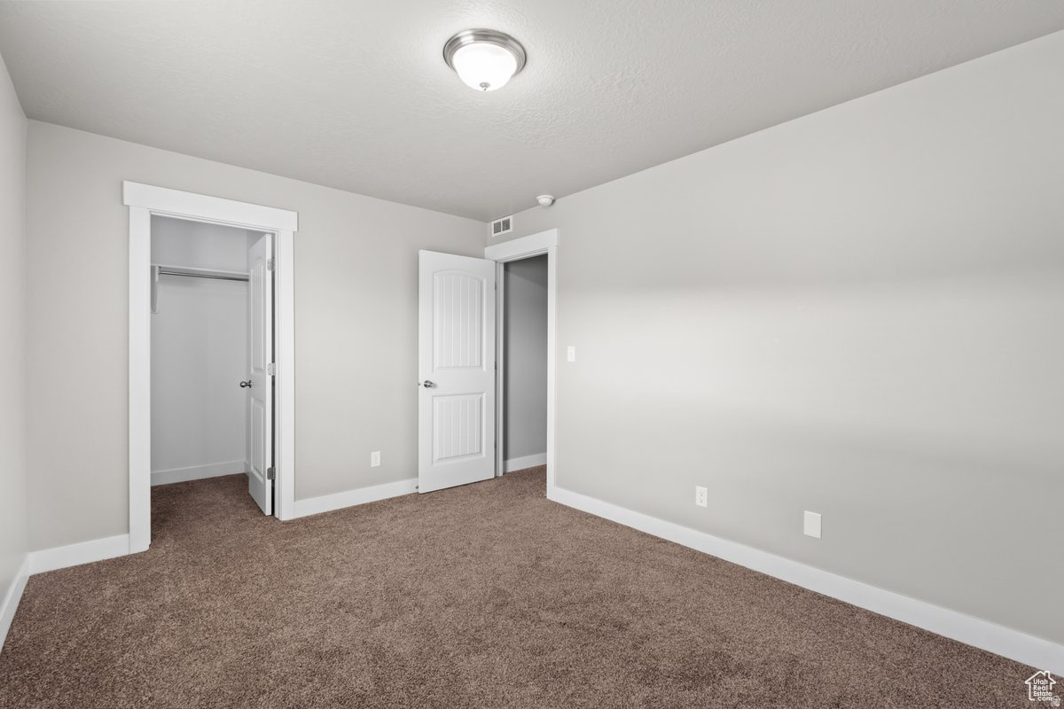 COLONIAL PARK - Residential