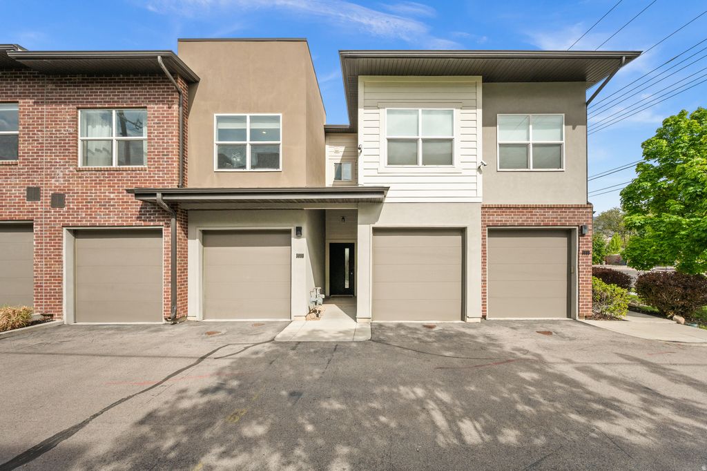 Photo of 3889 S LEMMON LN E, Salt Lake City, UT 84124 (MLS # 2154350)