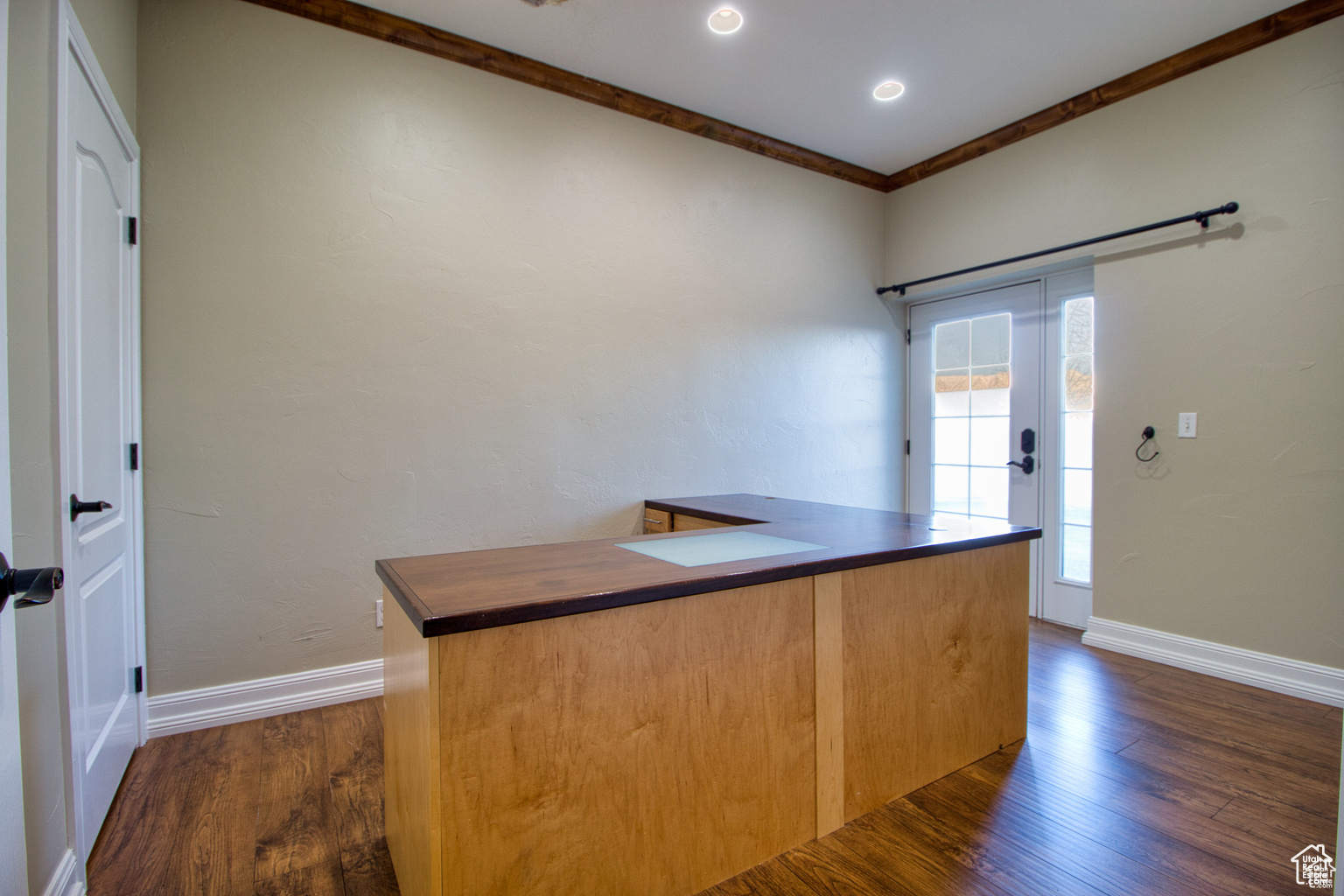 LAKE MOUNTAIN ESTATE - Residential