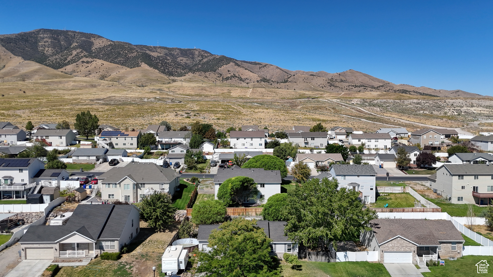 LAKE MOUNTAIN ESTATE - Residential