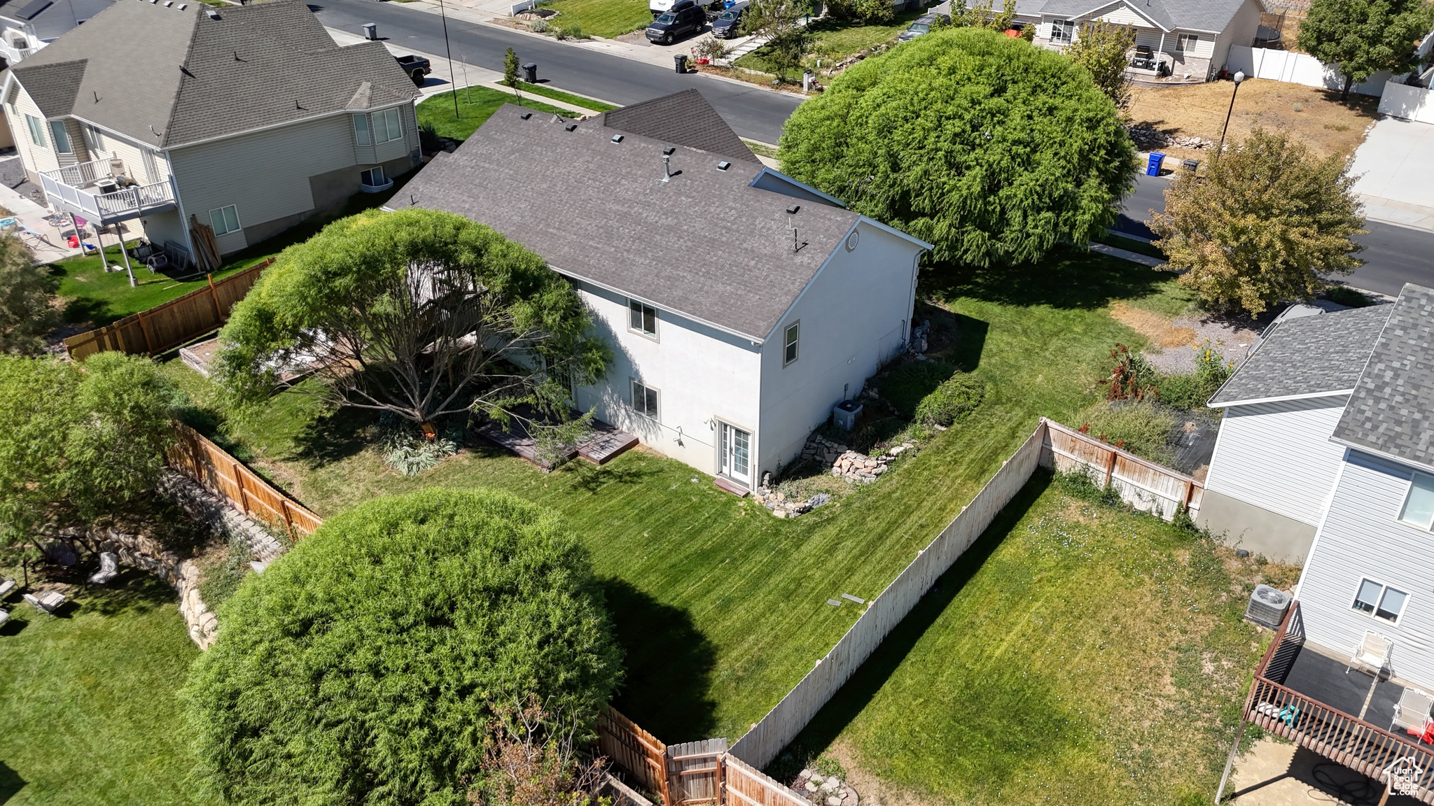 LAKE MOUNTAIN ESTATE - Residential