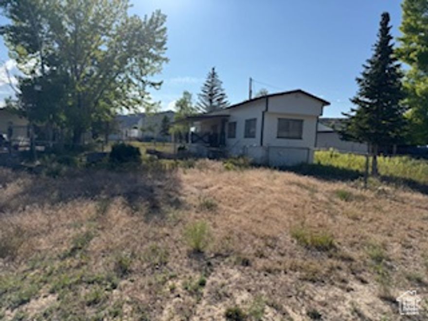 Nice little home in the heart of the Town of Manila!  Need a little tic but the home is in good shape for the year.  Would make a great weekend getaway just minutes to the lake and Uinta mountains.  Buyer to verify all information.