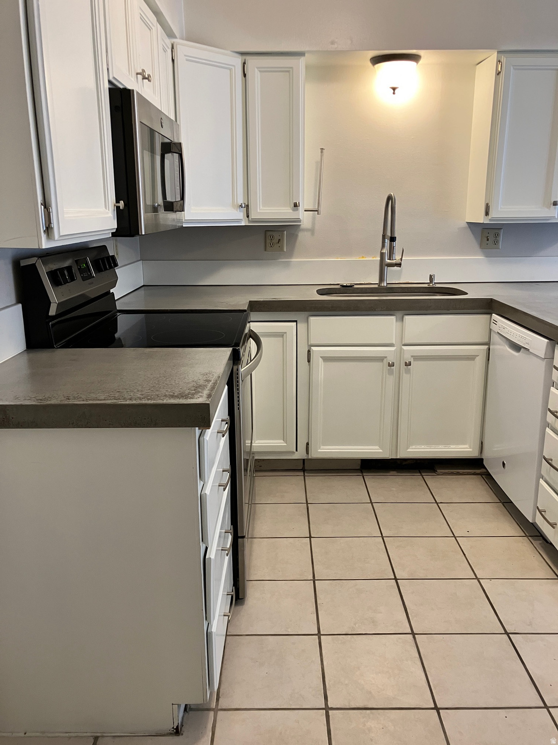 GOLDEN WEST ESTATES - Residential Income