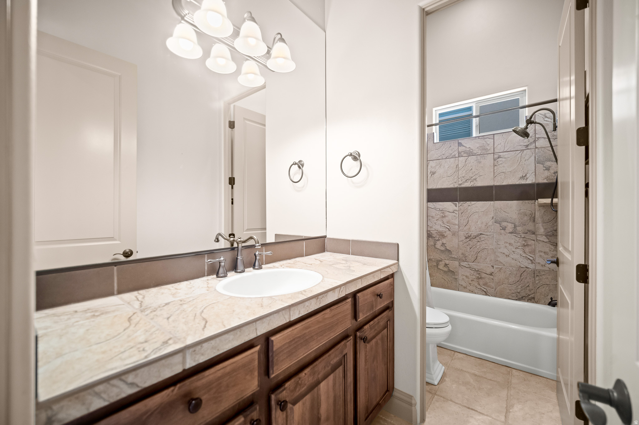 BRIDGEWATER TOWNHOMES AT SUNBROOK - Residential