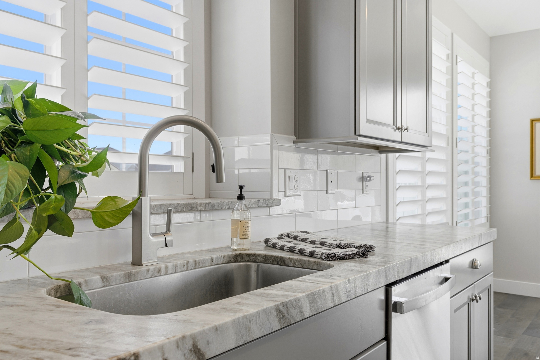 MIDAS CROSSING - Residential