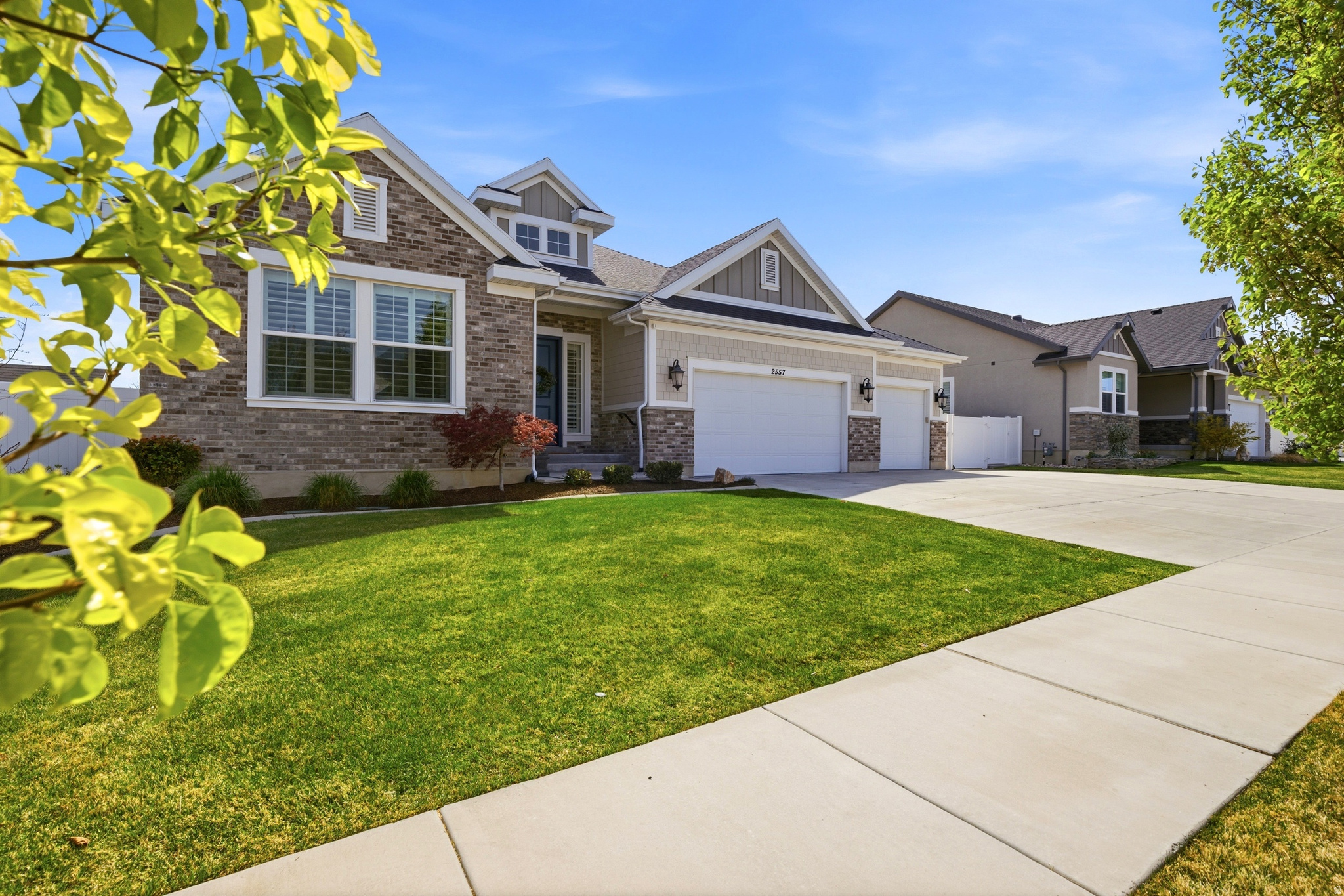 MIDAS CROSSING - Residential