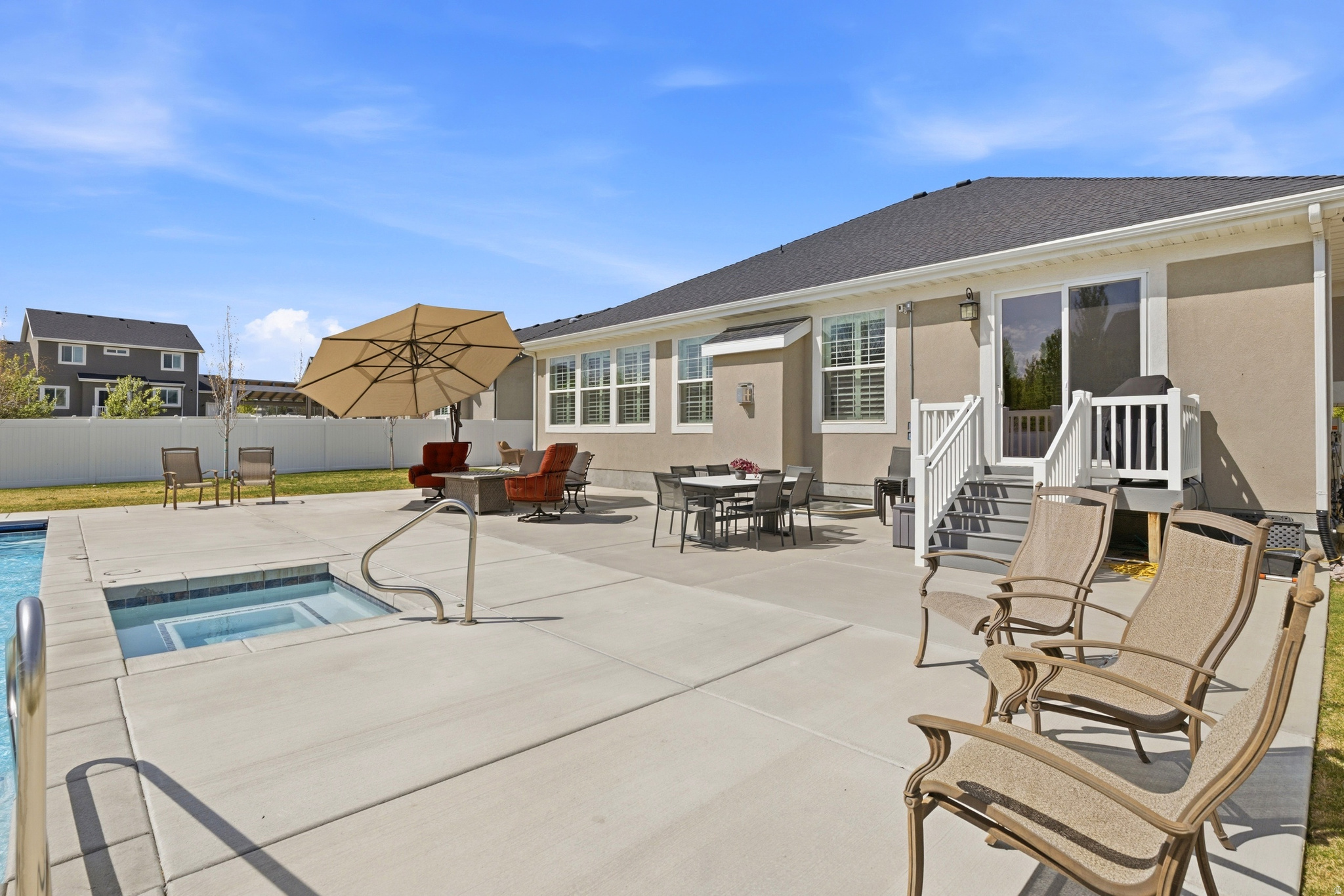 MIDAS CROSSING - Residential