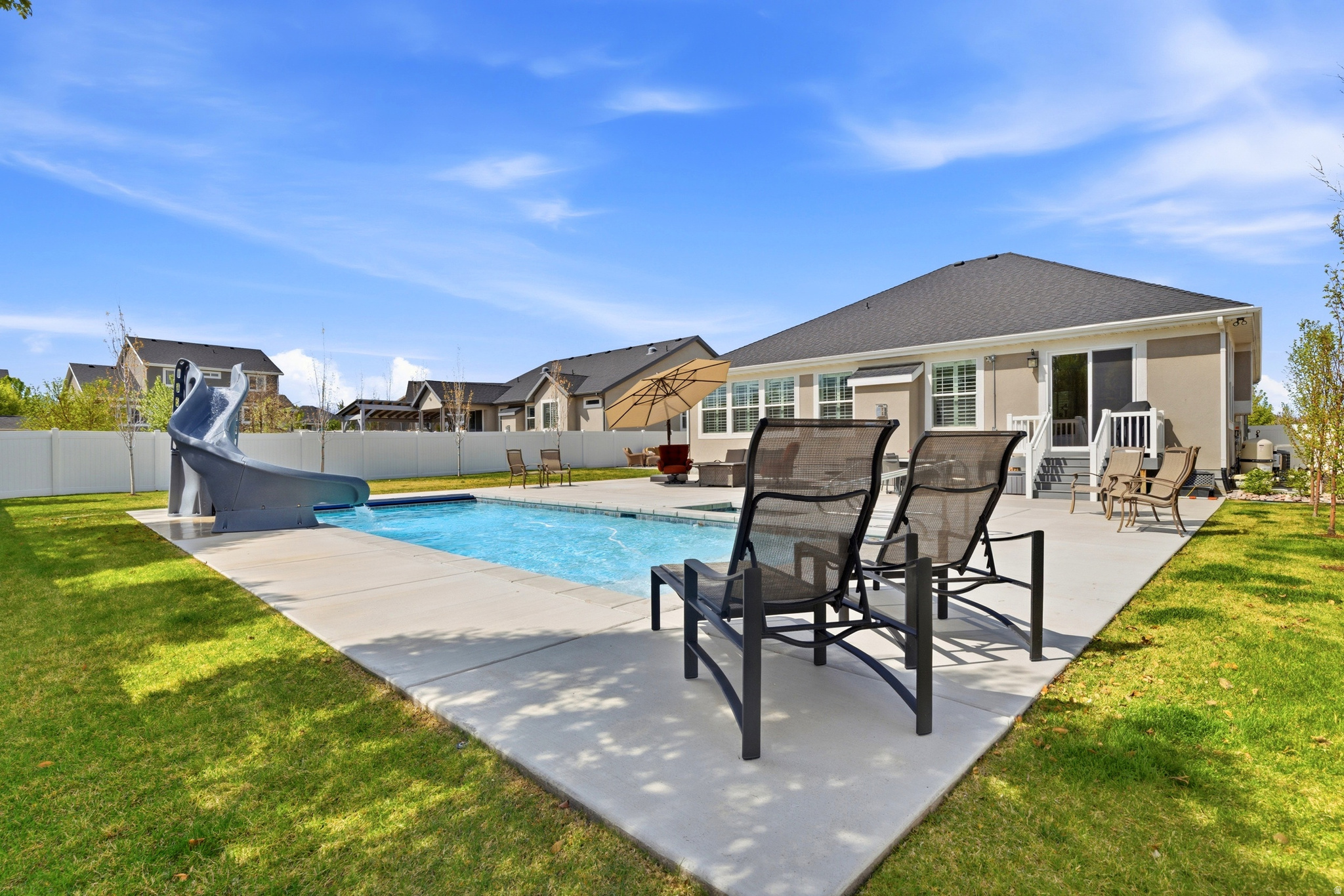 MIDAS CROSSING - Residential