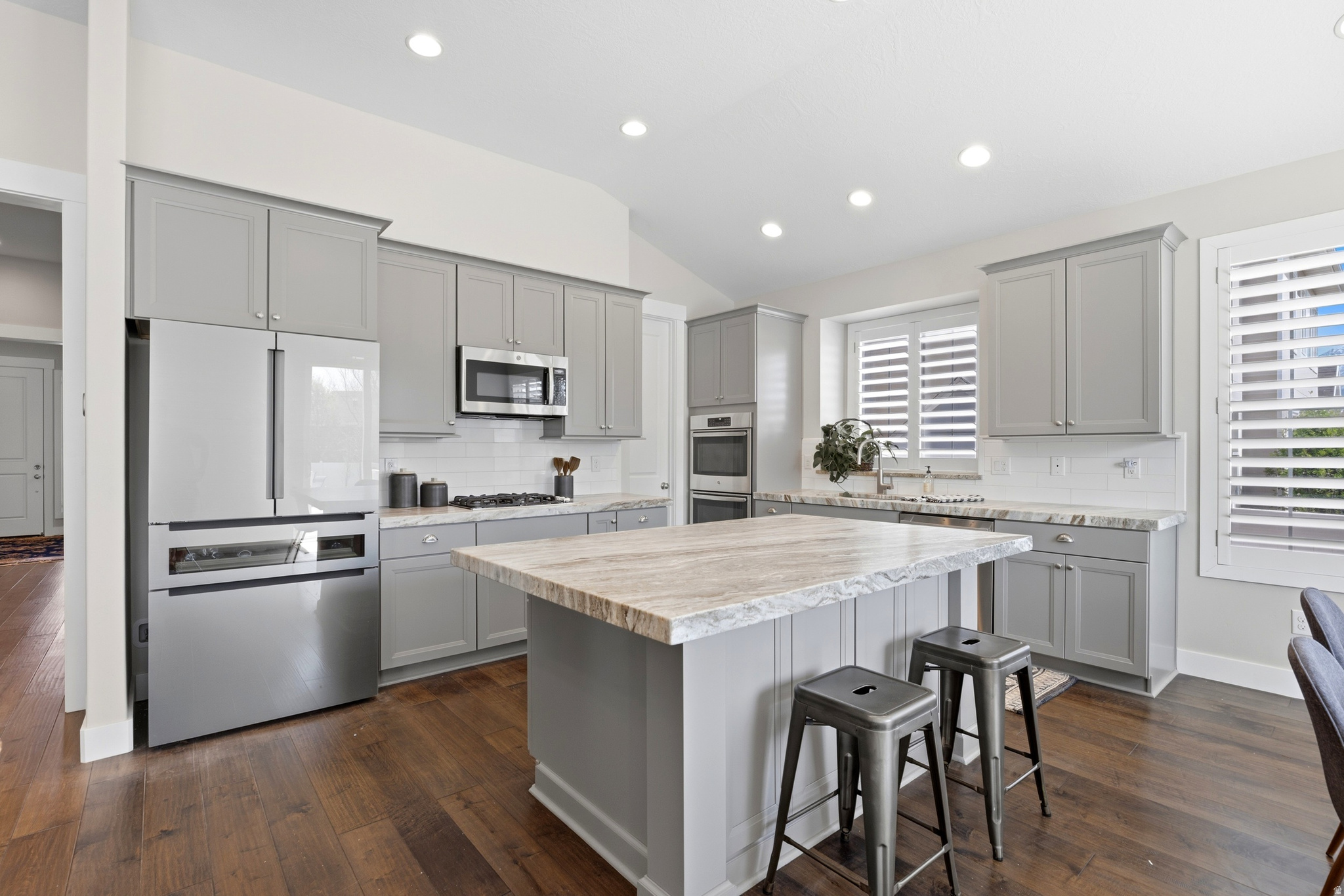 MIDAS CROSSING - Residential