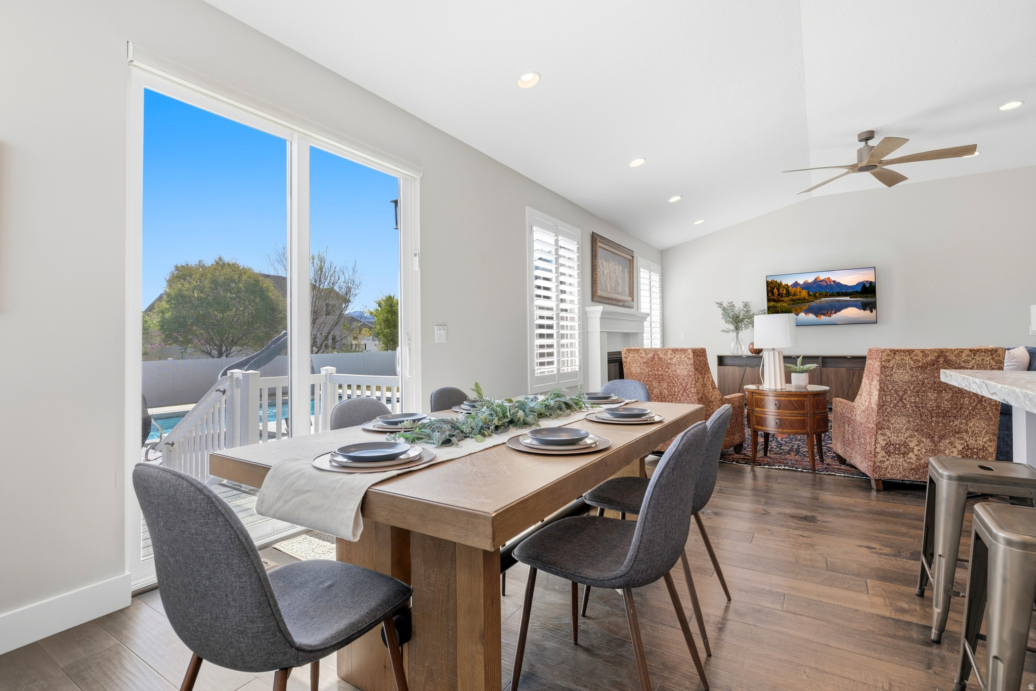 MIDAS CROSSING - Residential