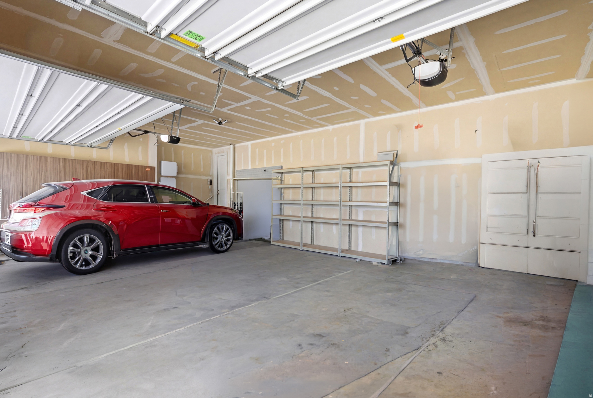 MIDAS CROSSING - Residential