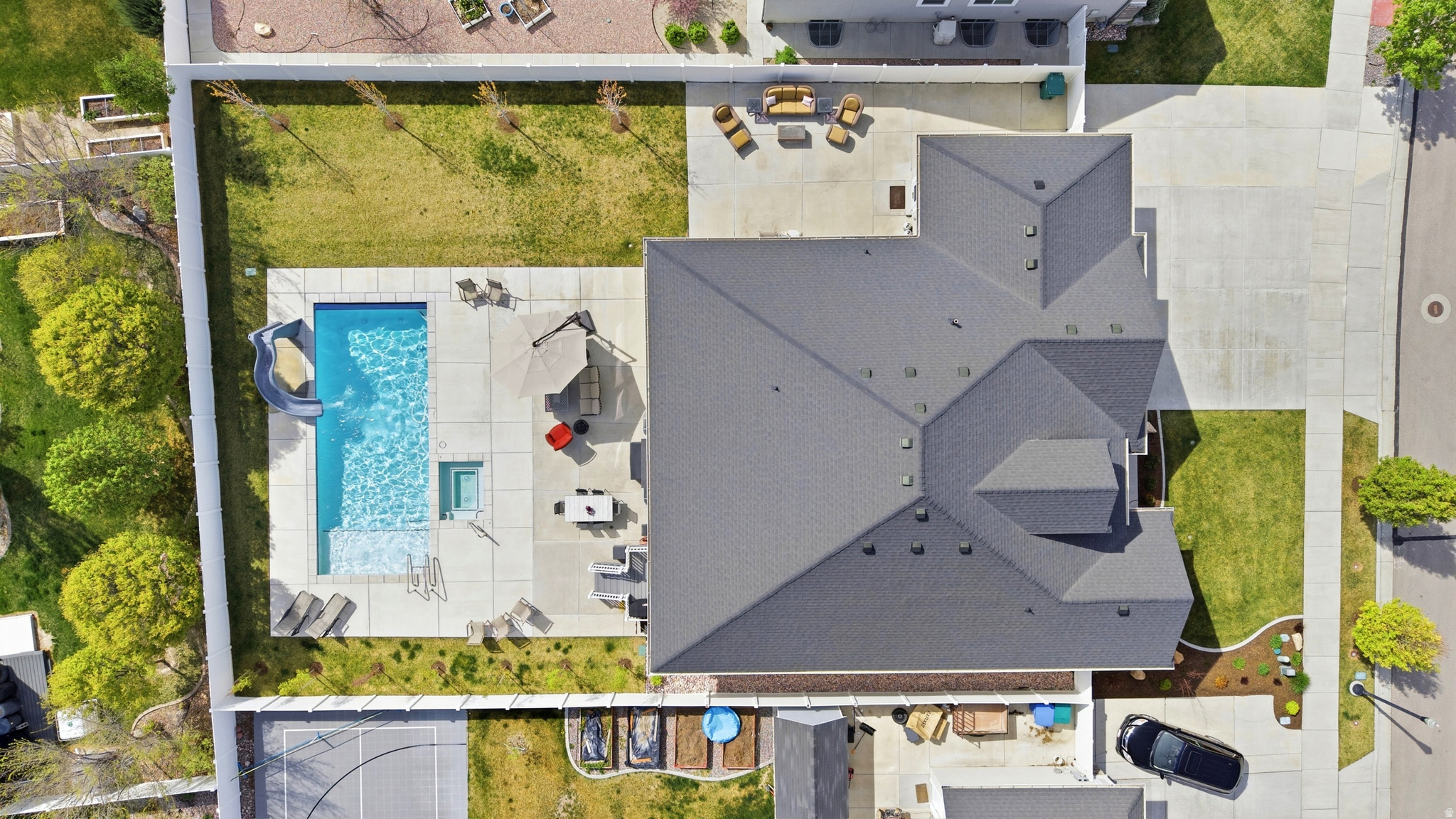 MIDAS CROSSING - Residential