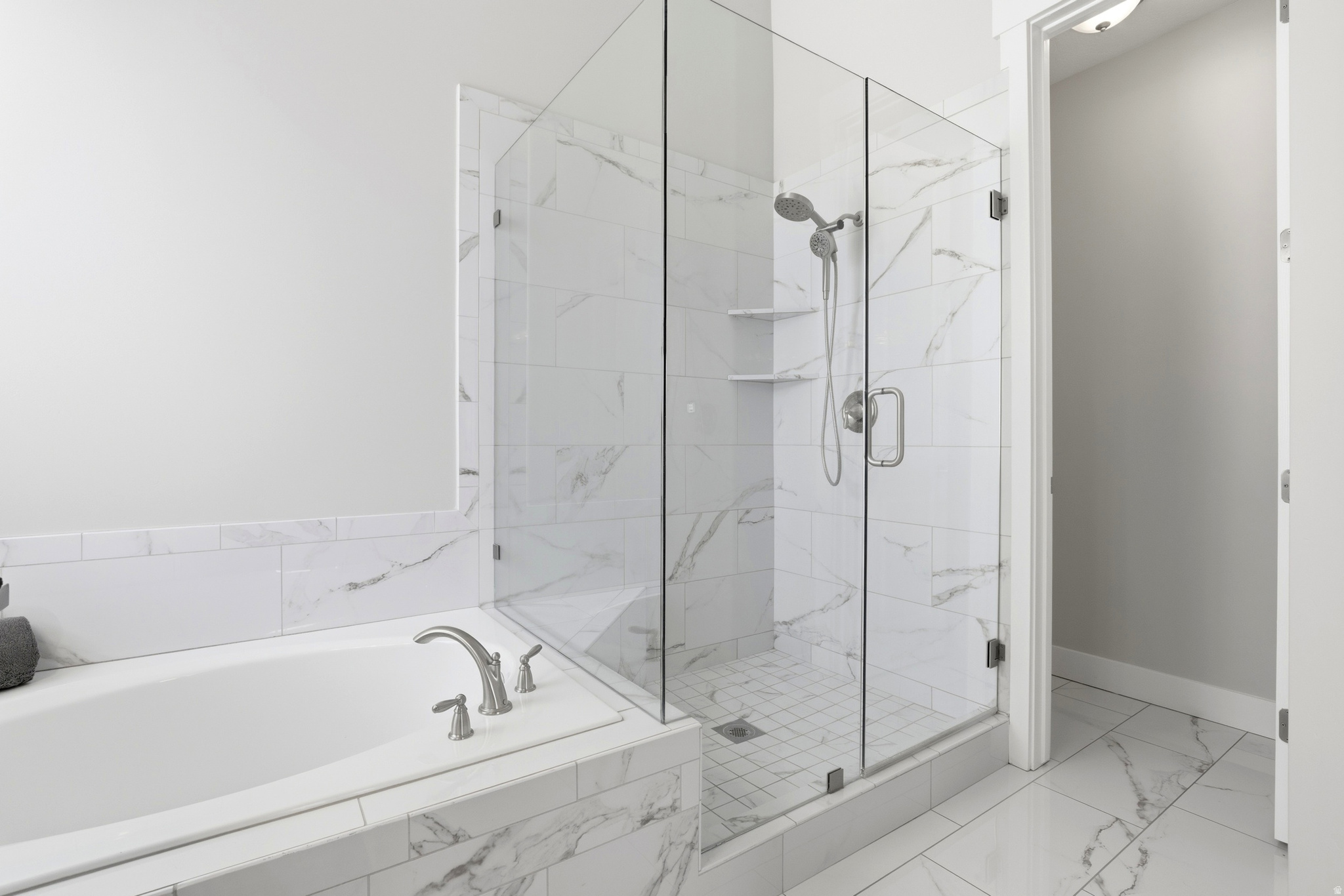 MIDAS CROSSING - Residential