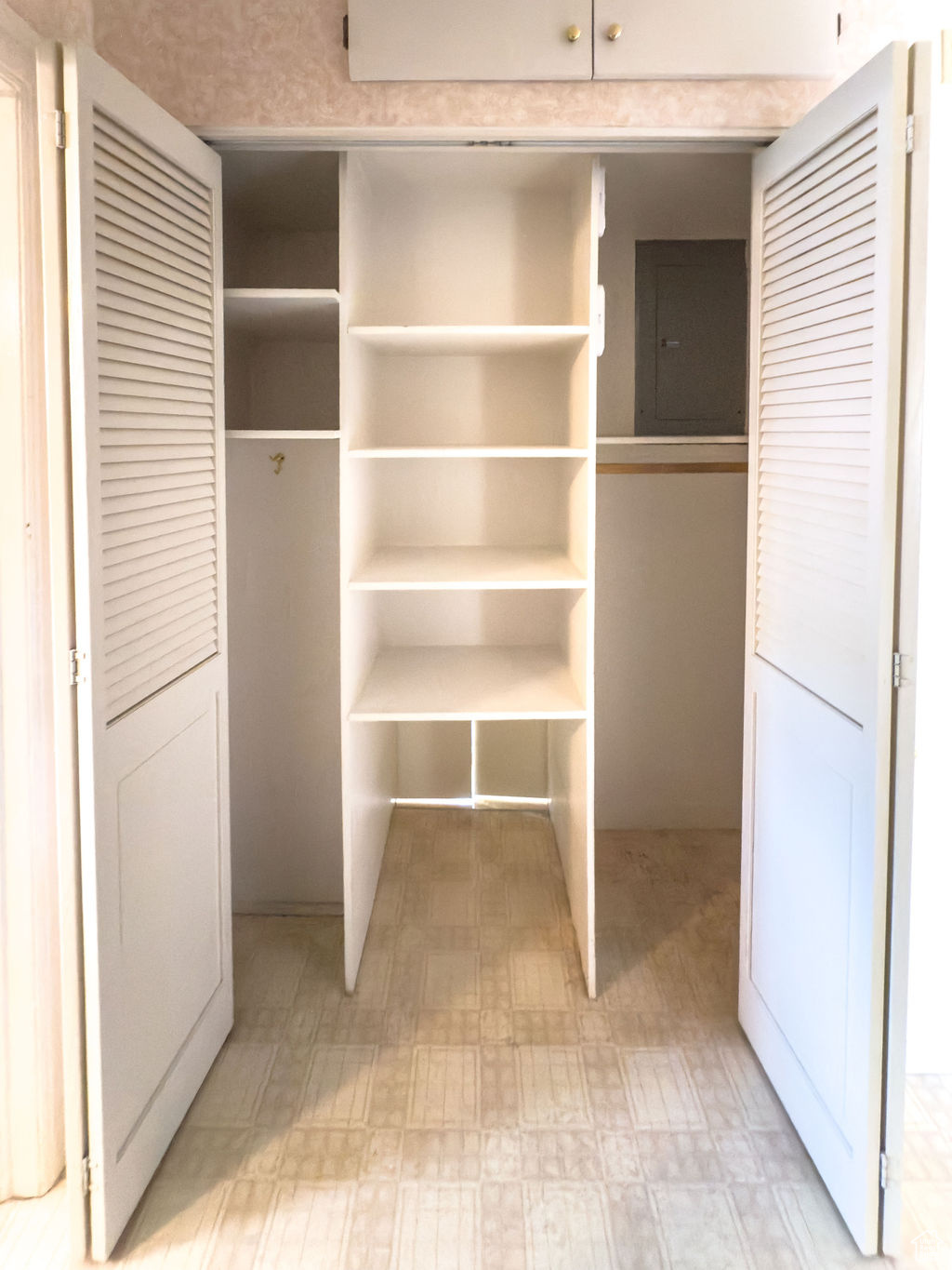 KENILWORTH SUB - Residential