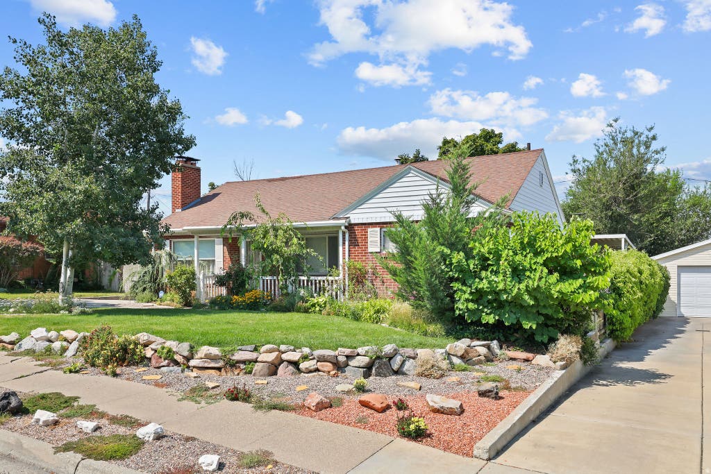 Photo of 2800 S 2700 E, Salt Lake City, UT 84109 (MLS # 2181351)