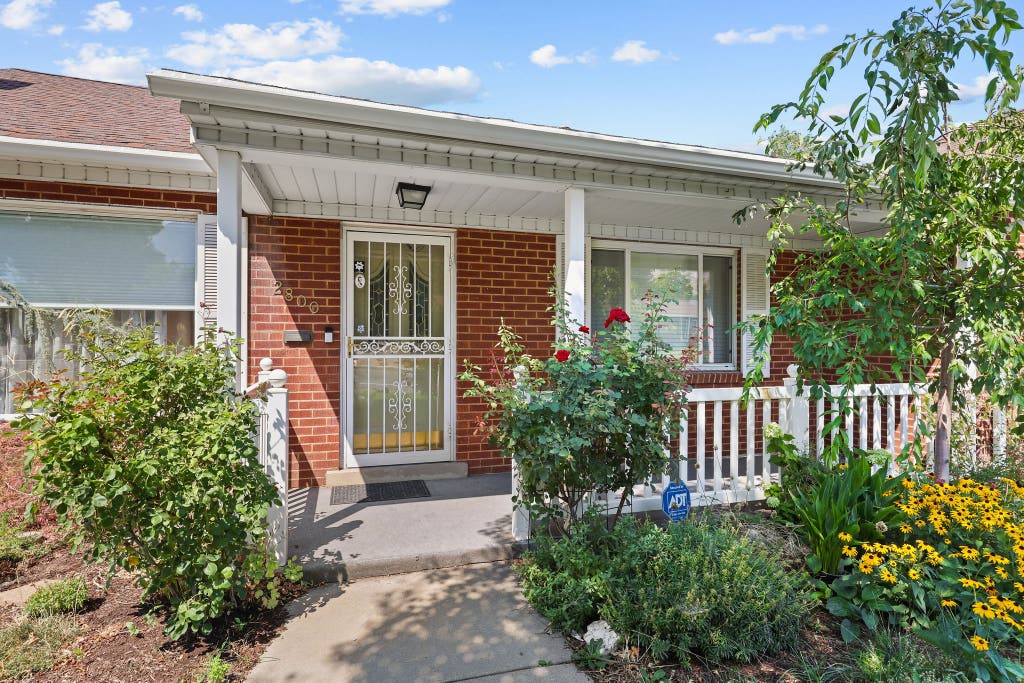 Photo of 2800 S 2700 E, Salt Lake City, UT 84109 (MLS # 2181351)