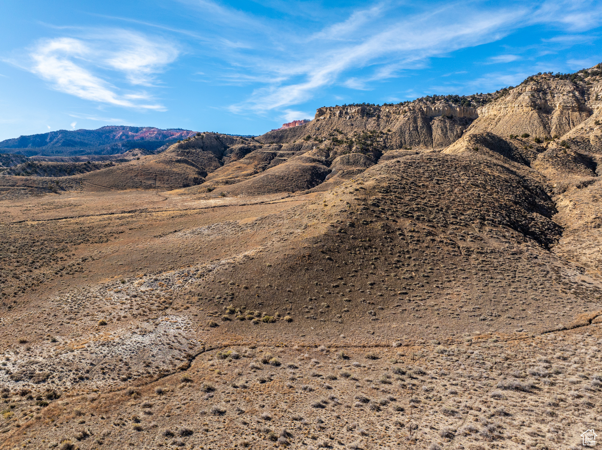 1040 W Under The Rim Rd, Tropic, Utah image 8