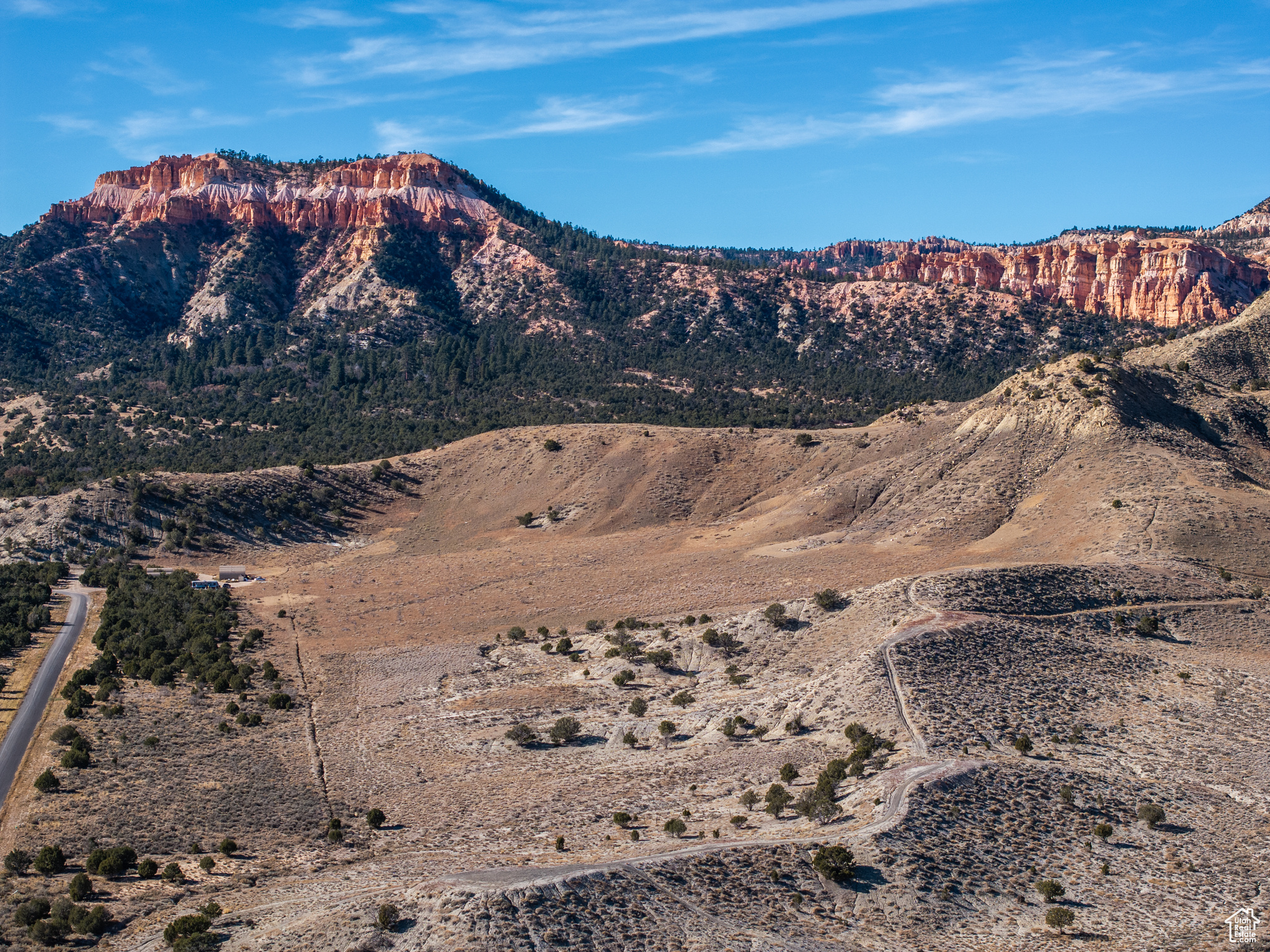 1040 W Under The Rim Rd, Tropic, Utah image 1