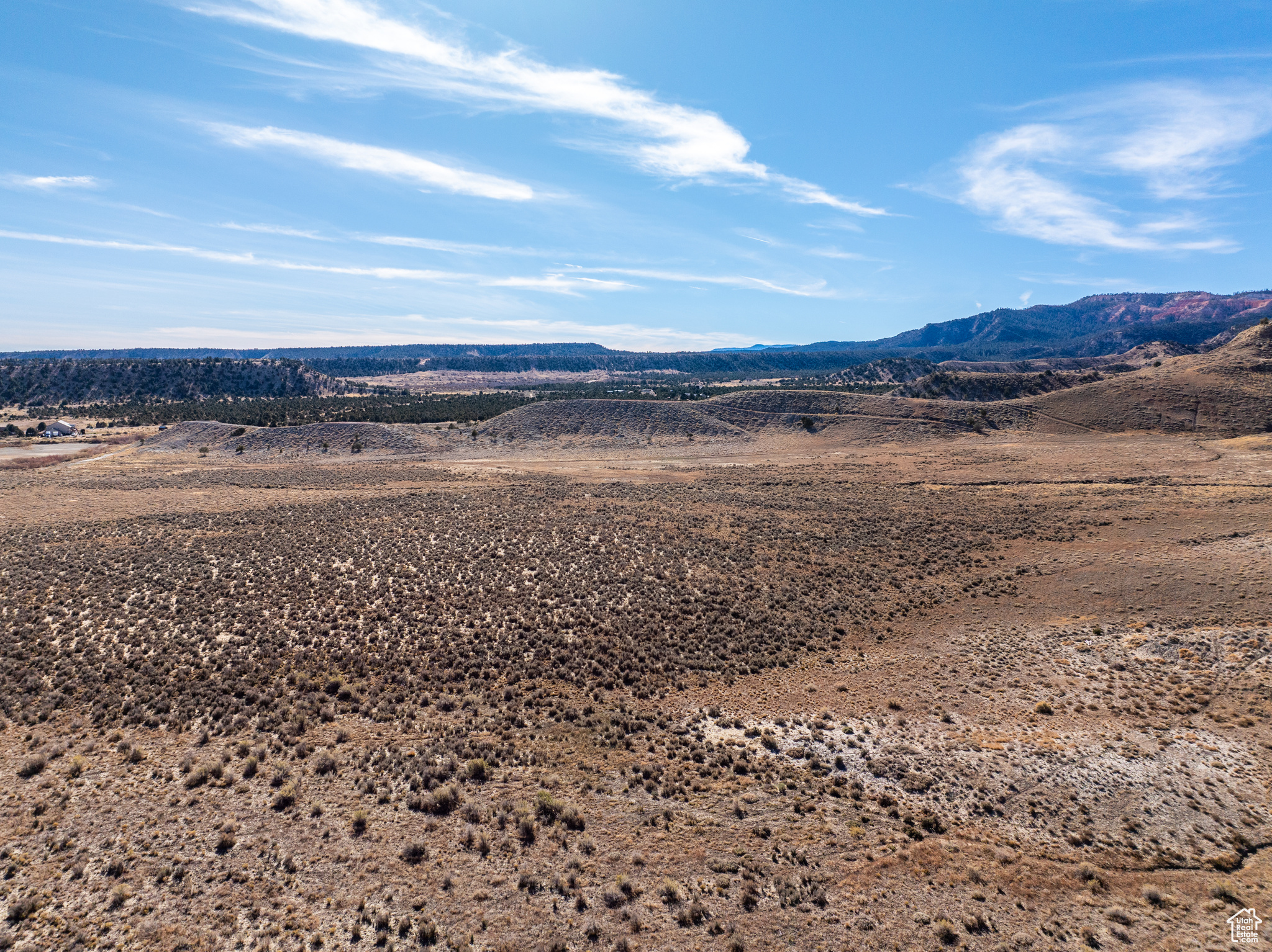 1040 W Under The Rim Rd, Tropic, Utah image 3