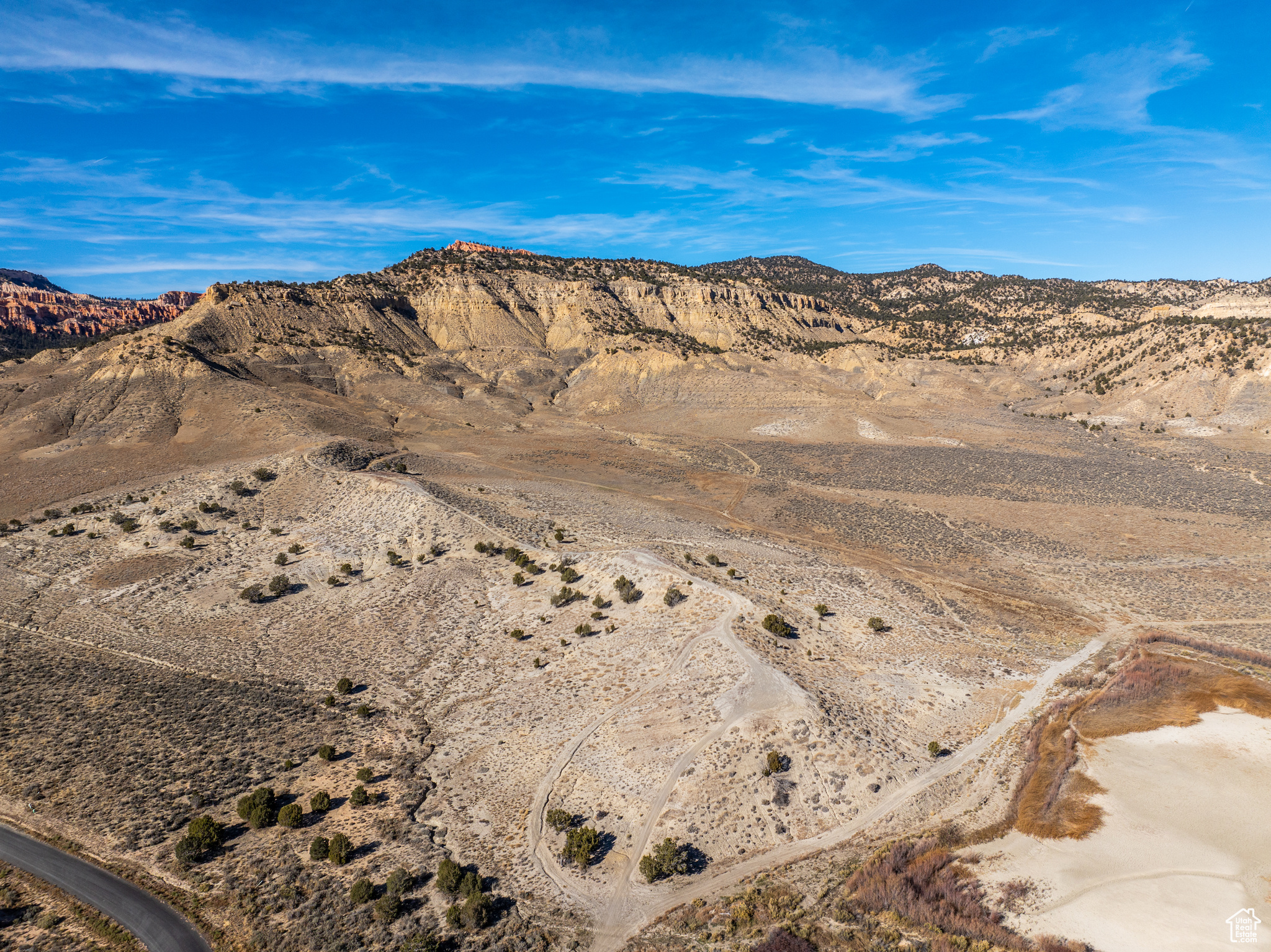 1040 W Under The Rim Rd, Tropic, Utah image 5