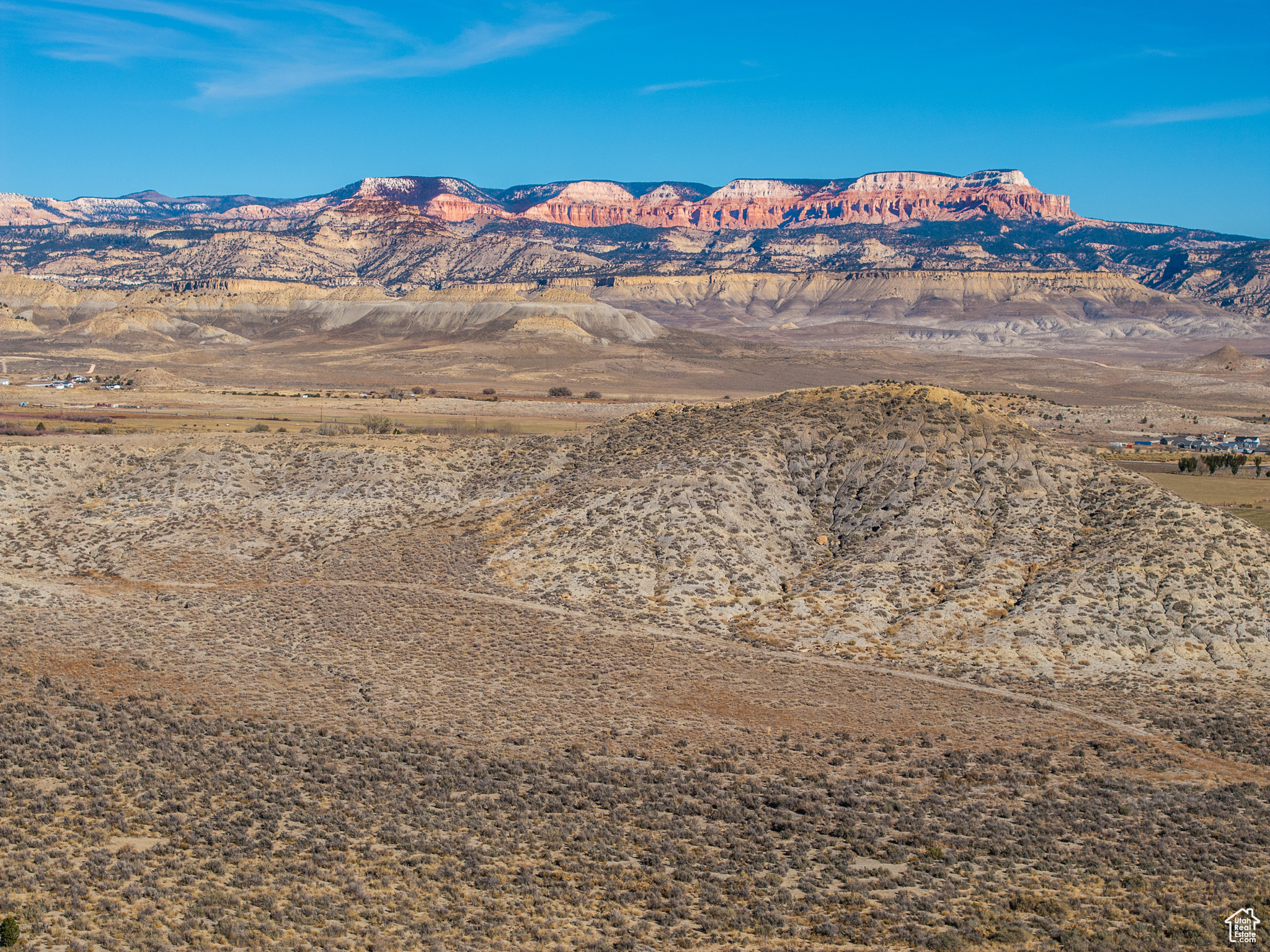 1040 W Under The Rim Rd, Tropic, Utah image 19