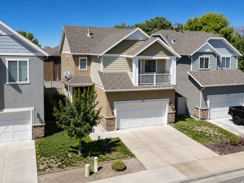 Homes For Sale - 149 E Crescent Pine Ln<br/> Sandy, UT 84070
