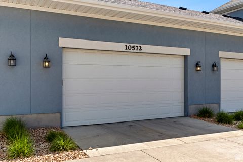 Tiny photo for 10572 S KESTREL RISE RD, South Jordan, UT 84009 (MLS # 2093269)
