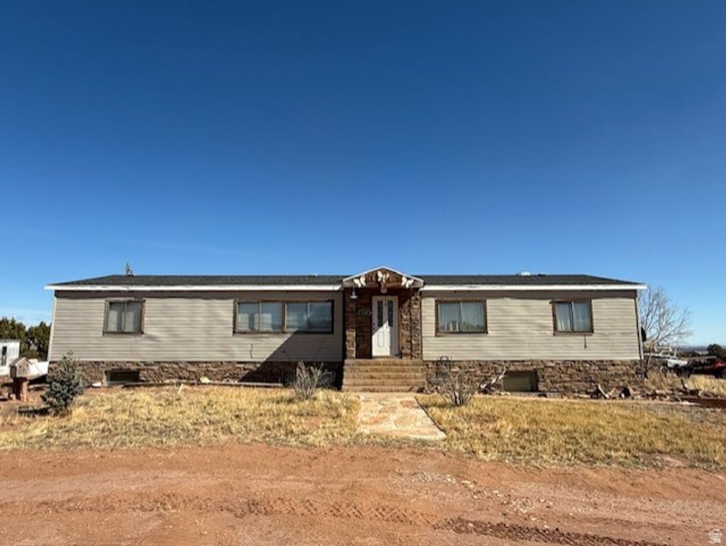 Photo of 160 N 4900 Rd W, Roosevelt, UT 84066 (MLS # 2140881)