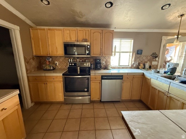 WEST VIEW ACRES - Residential