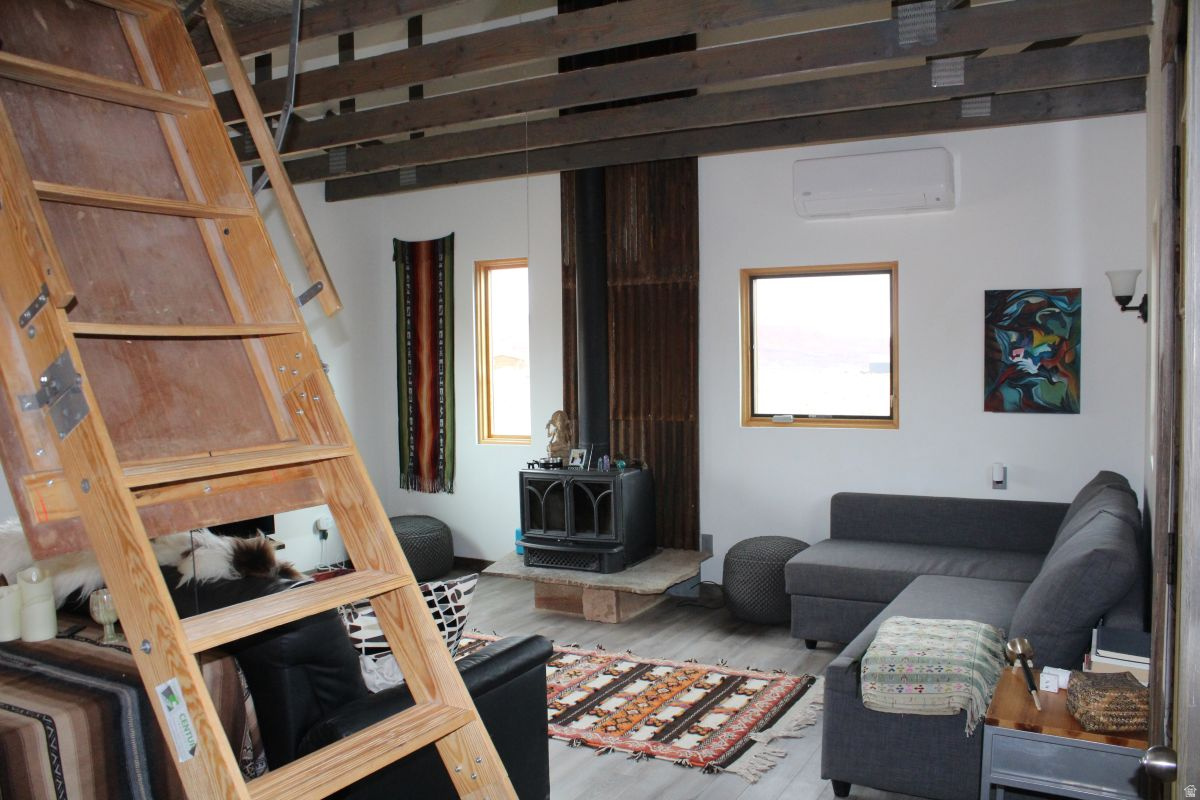 SLEEPING RAINBOW ESTATES - Residential