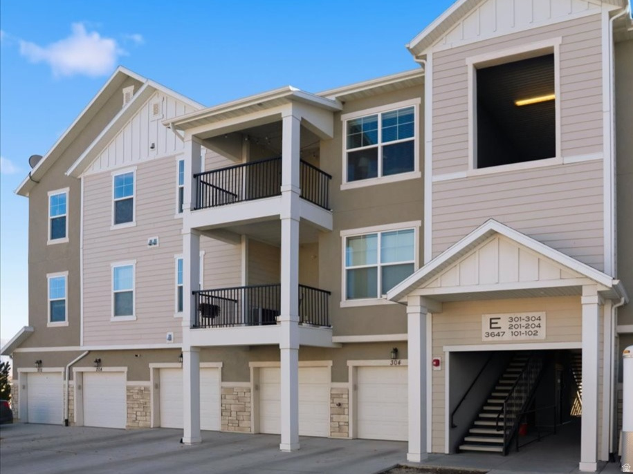 NORTH POINTE VILLAGE - Residential