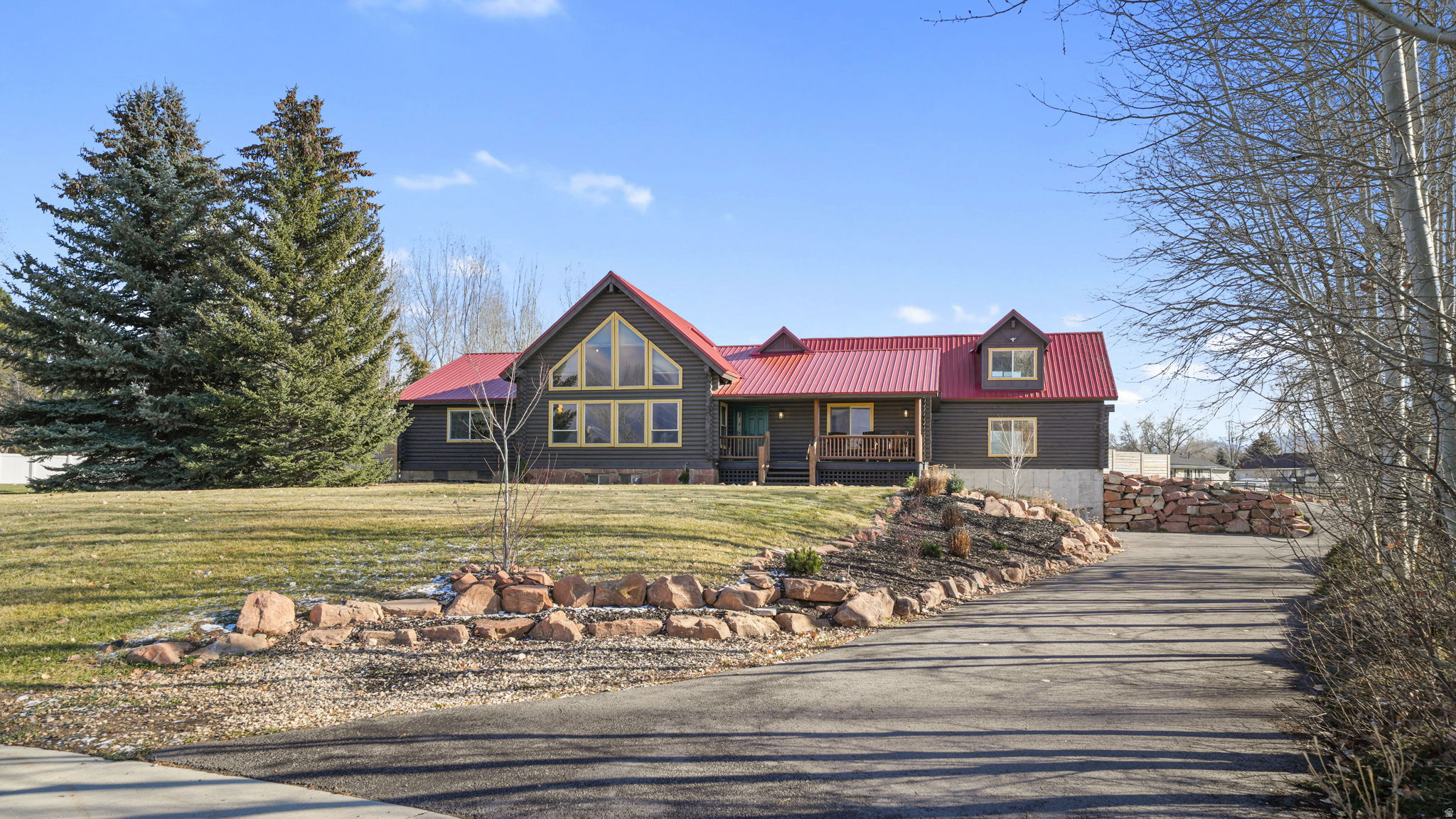 MOUNTAIN VIEW ESTATES - Residential