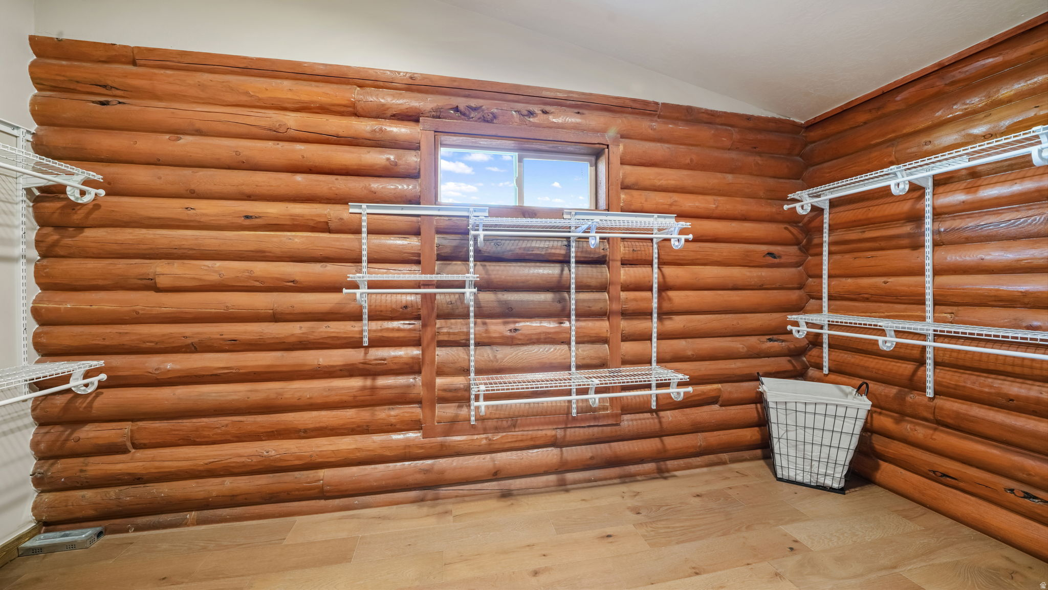 MOUNTAIN VIEW ESTATES - Residential