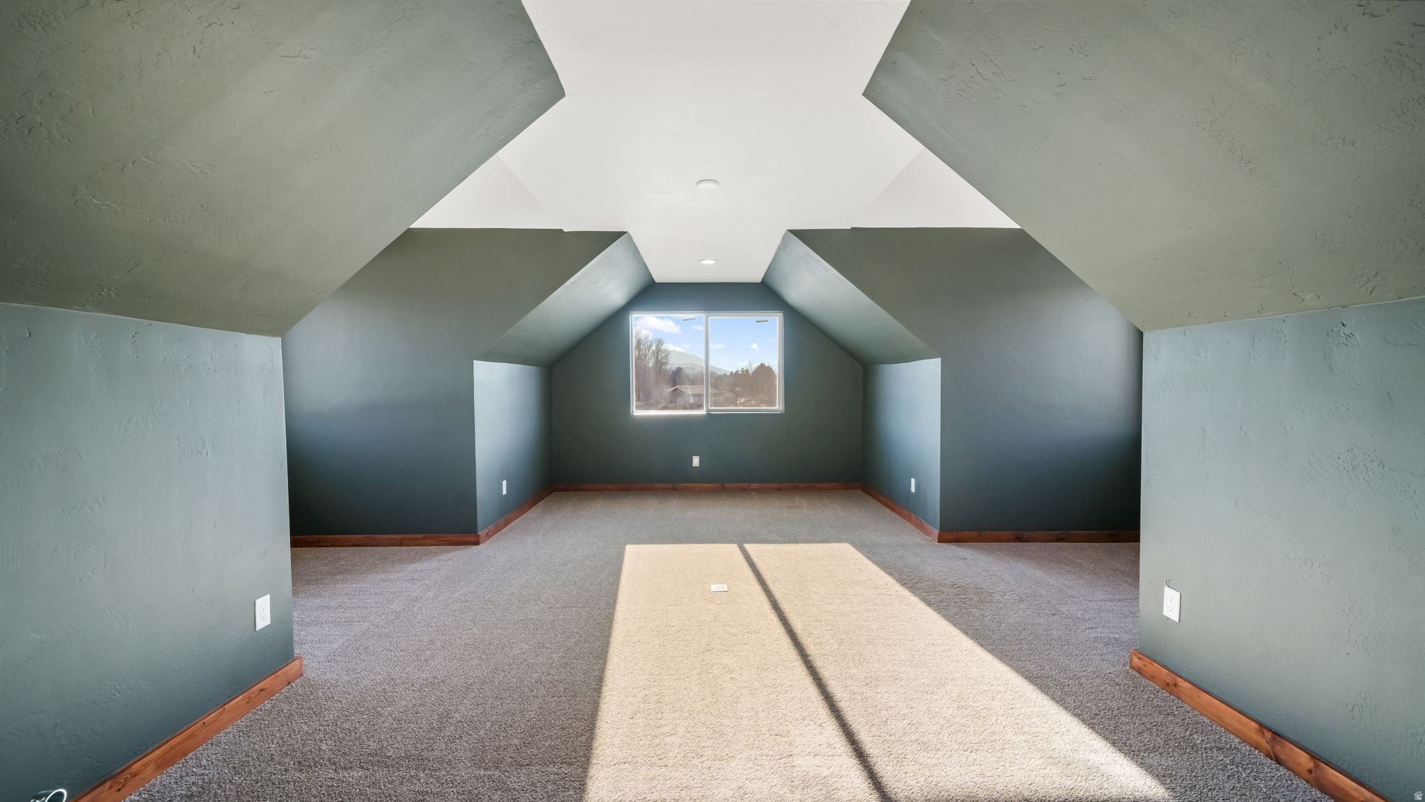 MOUNTAIN VIEW ESTATES - Residential