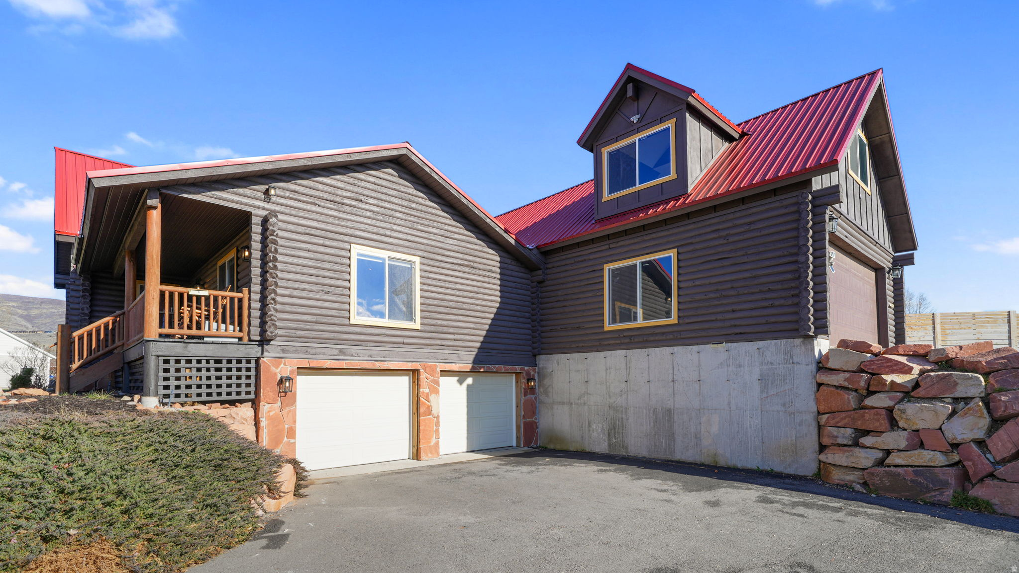 MOUNTAIN VIEW ESTATES - Residential