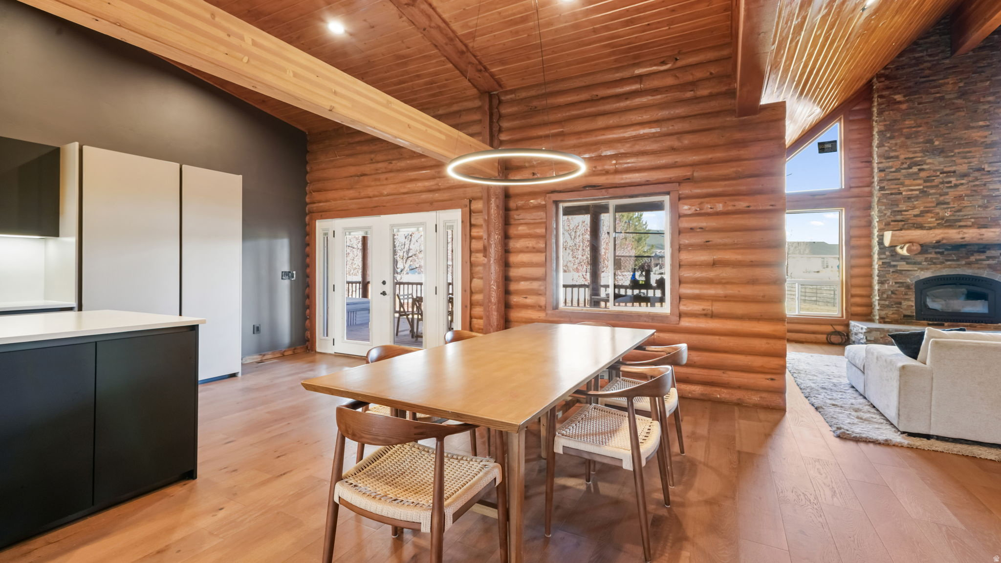 MOUNTAIN VIEW ESTATES - Residential